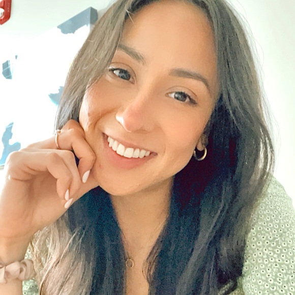 Meet your Posher, Jessica - Picture 1 of 1